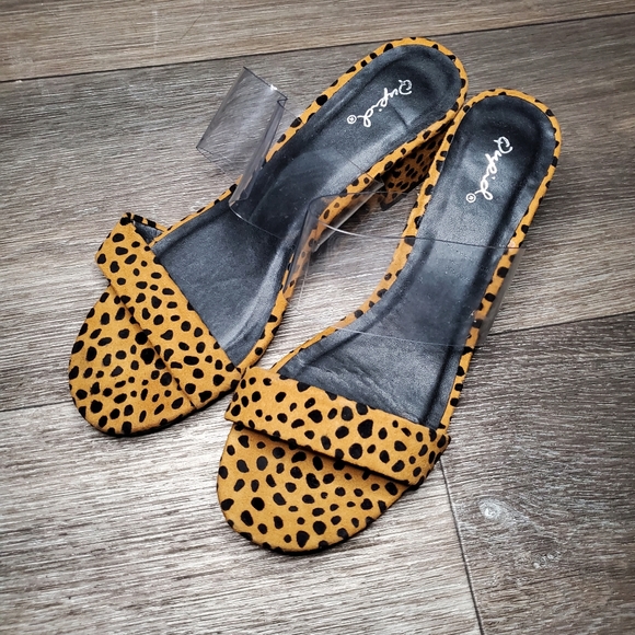 Qupid Shoes - QUPID Leopard Print Open Toe Block Heel